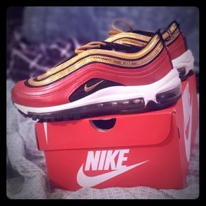 NEW WOMENS NIKE AIR MAX 97 Red Gold SNEAKERS